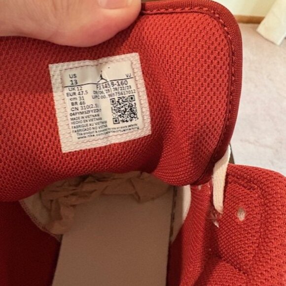 Air Jordan 1 Mid SE Men's Size 13 - Picture 3 of 9